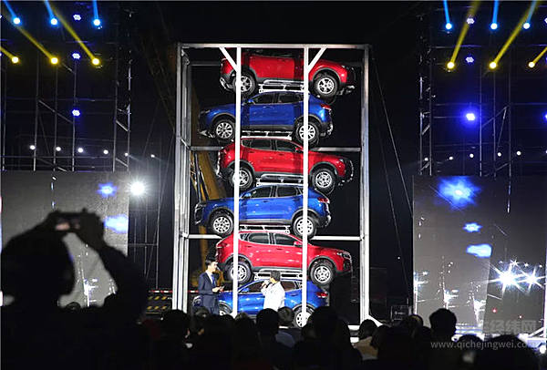 #车会玩#：哈弗H4上市玩起“叠罗汉” 就想证明“够皮实”！