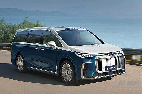 全新岚图梦想家2月乾崑智驾ADS3.0出行报告