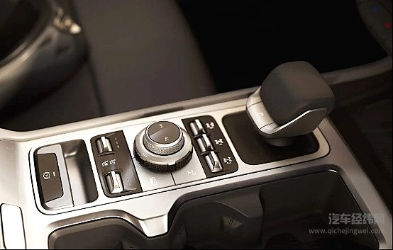 一个看越野一个看全能 北京越野BJ40增程和山海T2怎么选？