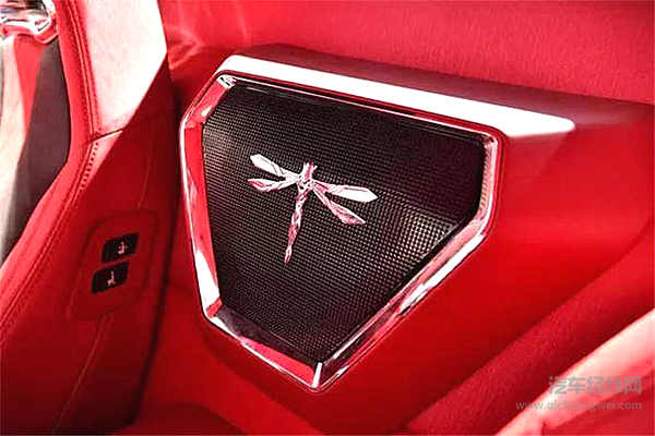 国产跑车终于崛起，实车到店6月底开卖，网友：砸锅卖铁买的起吗