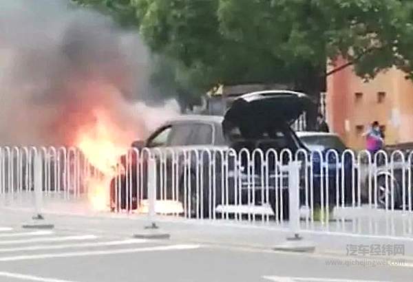 立夏后 理想ONE首款量产车自燃