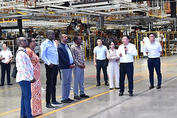 肯尼亚国民议会议员一行访问江铃
