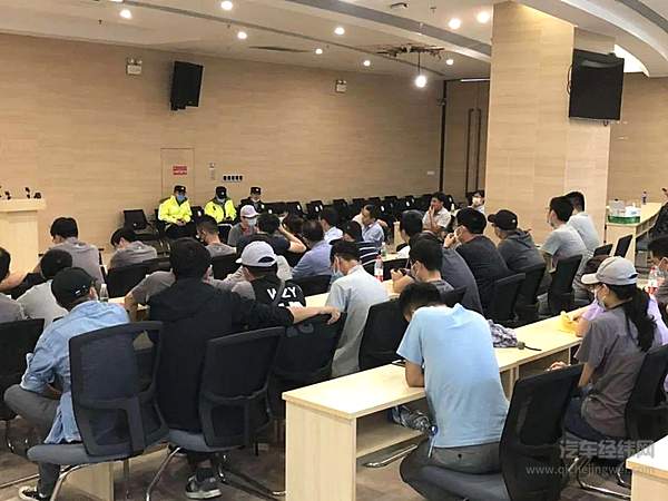 拜腾管理层与员工面对面沟通