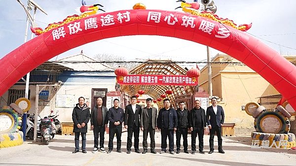 一個(gè)村30臺(tái)鷹途重卡！解放實(shí)力扎根邊疆 守護(hù)卡友創(chuàng)富路