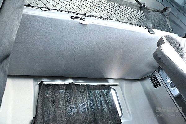 欧曼EST超级卡车的高颜值让老司机“汉心暗许”