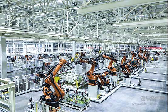 大乘汽车智慧工厂生产车间