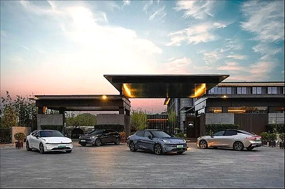 领克07 EM-P与哪吒S 谁能真正“硬控”到你？