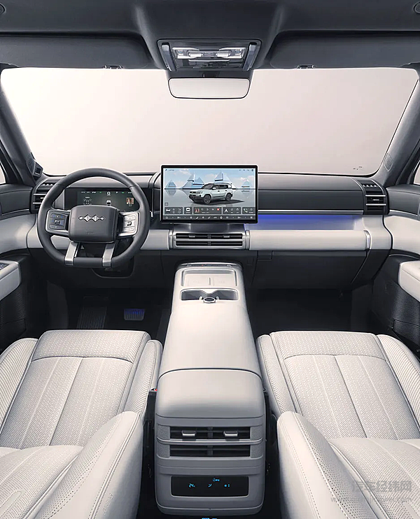 既能带娃又想越野 iCAR V27与钛7 PHEV该选谁？