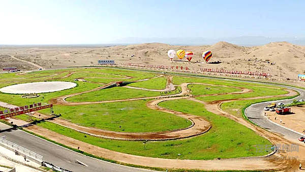 荒漠绿洲起狼烟 “魔鬼赛道”可不是浪得虚名！