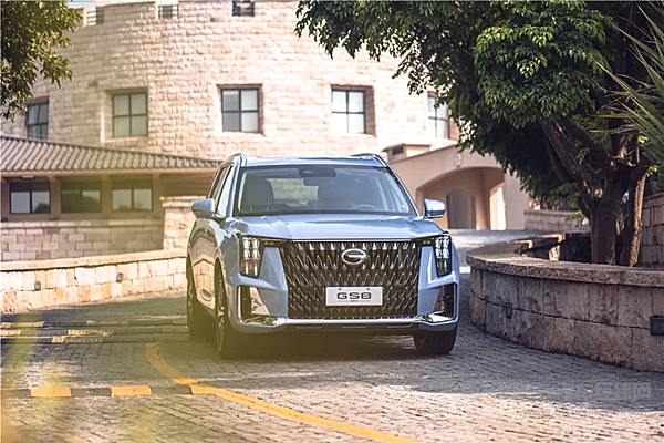 “混动化+智能化”双核驱动 全新第二代GS8上市