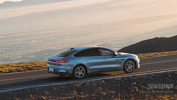 相同目标不同路径 2026年五大品牌的智能驾驶前景如何？