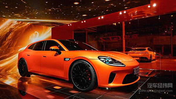 启境GT7双重亮相北京车展 华为广汽联手定义智能猎装新标杆