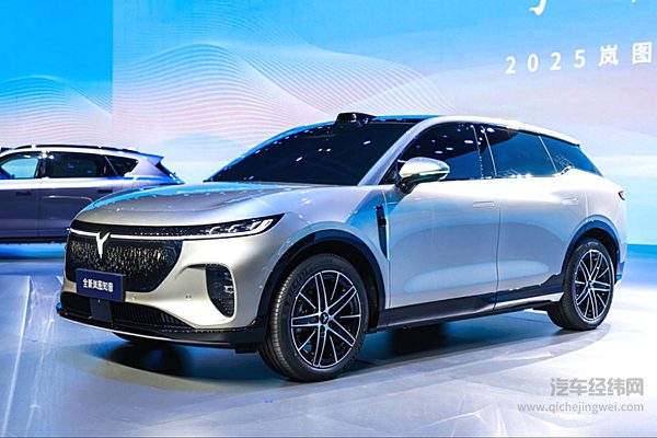 25万级华为智驾旗舰，全新岚图知音正式亮相