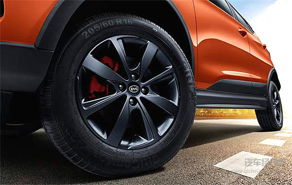 综合续航305公里 比亚迪S2瞄准性价比！