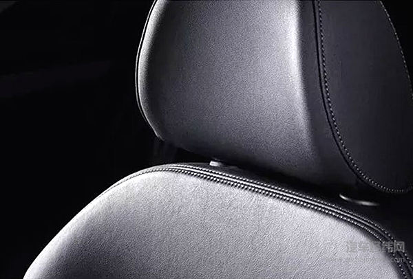 别搞错了，汽车头枕从来不是给你用来靠的