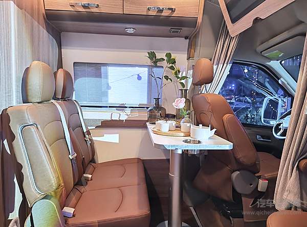 “中国汽车定制专家”以房车秀实力 上汽大通MAXUS房车品牌及V90别墅版发布