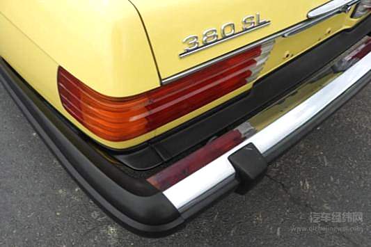 经典没有永恒 老奔驰轿车尾灯里面有故事