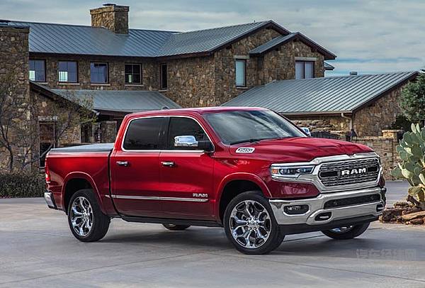 麦格纳最新可变式前挡风板首秀 2019道奇RAM皮卡加身