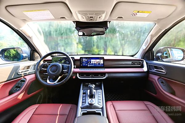 2.4T长城炮第10000台交车西南驾控体验营燃擎启动