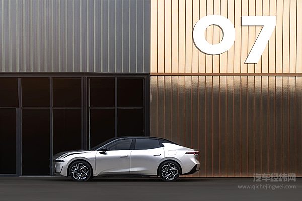 领克07 EM-P即将亮相 如何翻过海豹这座大山？