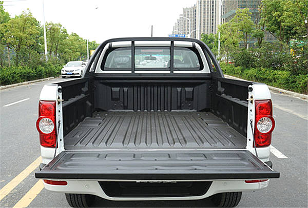 首款皮卡斗平底货箱 江淮帅铃T6皮卡“大有可为”