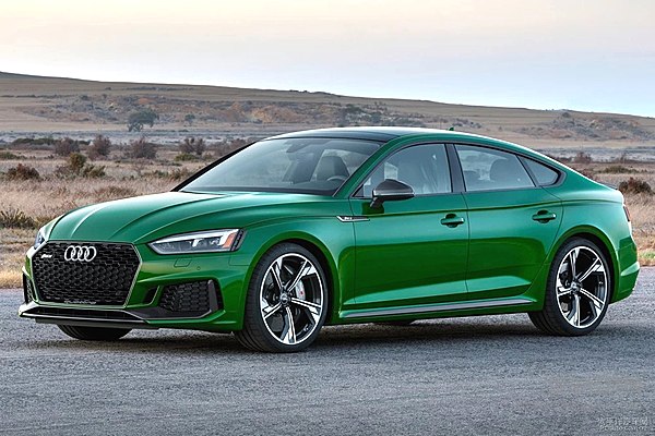 奥迪RS5 Sportback 以3.8秒破百尽显暴力美学