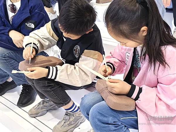 上汽集团携素质教育成果闪耀上海车展