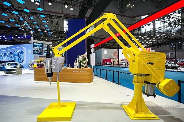 上汽集团携素质教育成果闪耀上海车展