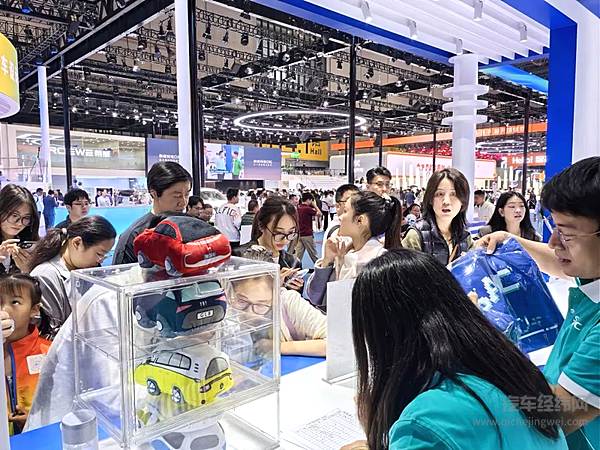 上汽集团携素质教育成果闪耀上海车展