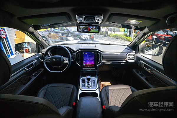  江淮全新悍途皮卡乘用化升级 强悍硬派带来商乘多种用途