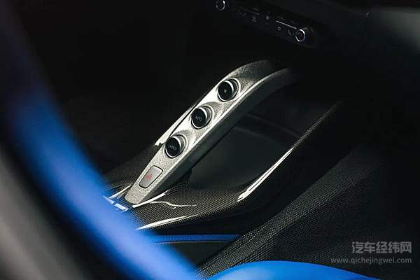 法拉利One-Off全新力作Omologata 彰显出跃马GT赛车风采