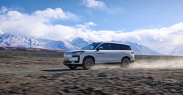 比亚迪三电VS华为智能 问界M8与腾势N9谁更胜一筹？