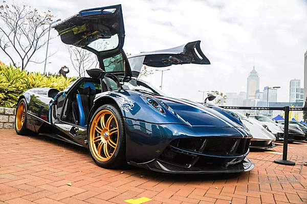 帕加尼限量龙版Huayra Dinastia惊艳亮相 恭贺香港汽车会100周年庆