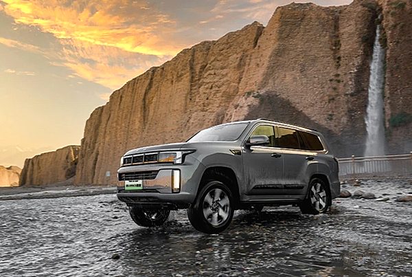 方盒子越野车二选一 北京BJ60雷霆硬刚豹5是否有一战之力？