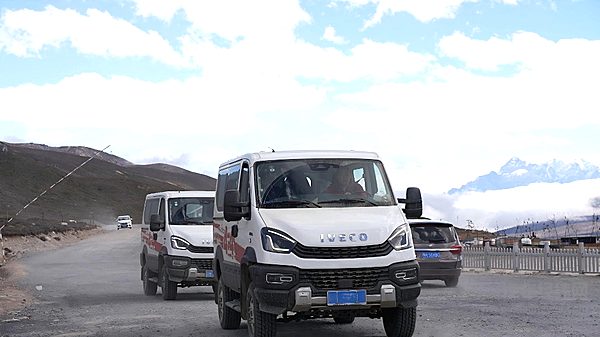 五一逃离城市：开着欧霸·山海，去川藏线安个家