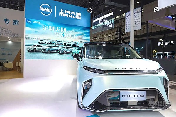 30万元级国产高端MPV二选一 传祺M8与上汽大通MIFA 9展开油电之争！