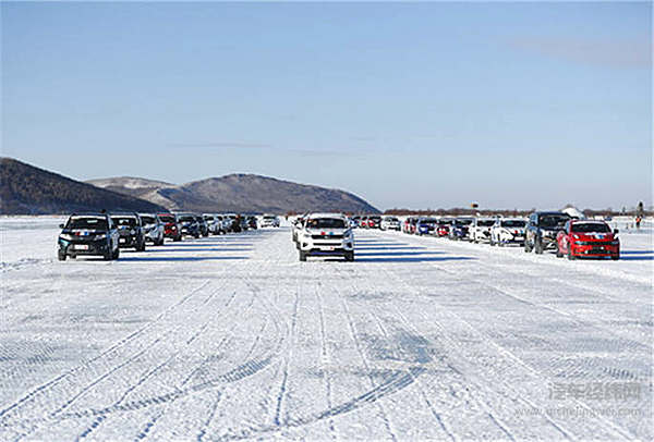 等不来北京的雪 福克斯跑去牙克石撒欢儿了！