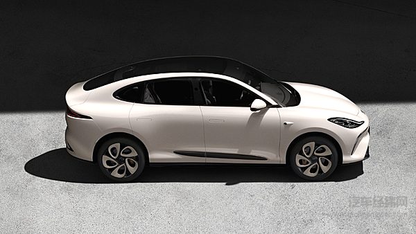 智己LS6打破品牌定位 低价入市能否让智己崛起？