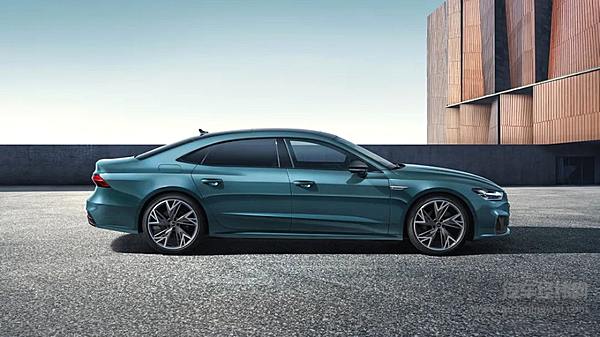 2022款奔驰CLS上市 老对手奥迪A7L紧随来袭