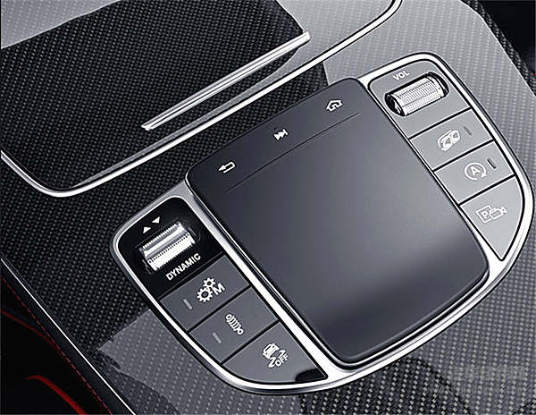 435马力、4MATIC+加持 奔驰AMG E53卖94.88万不算贵！