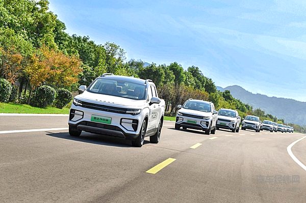 “一车抵两车”以纯电科技助力创客 吉利雷达引领传统业态焕新升级