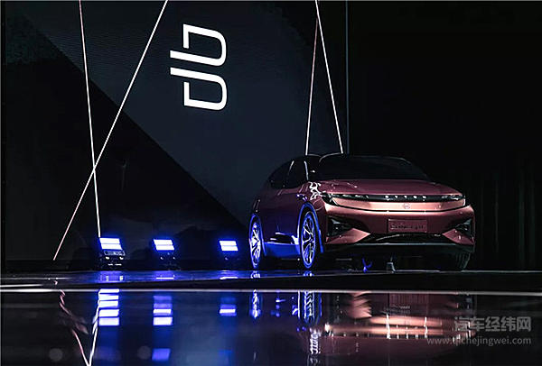 拜腾BYTON Concept全球首秀 30万起售 明年量产