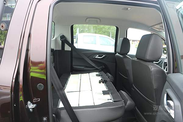 【原创】江铃新宝典发动机享终身质保 官宣百公里油耗仅为7.3L