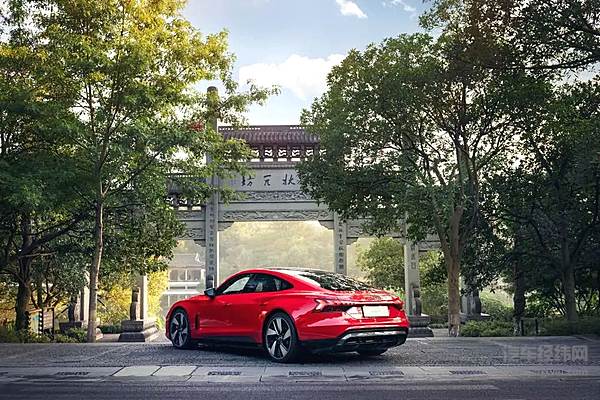 Grand Tour--Audi e-tron GT文化之旅