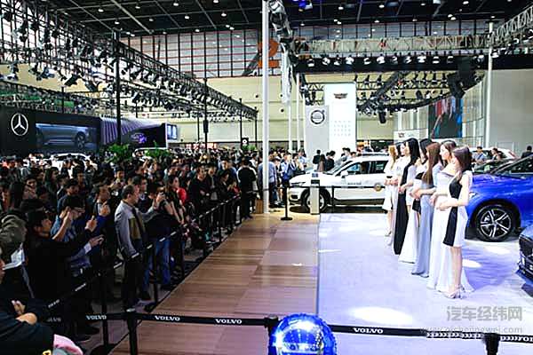 “车市钜惠 倾情钜献”2018第十一届郑州国际车展圆满落幕！