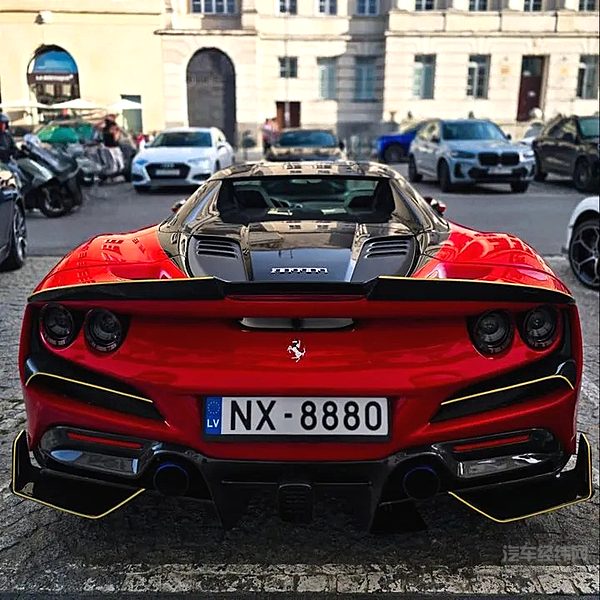 法拉利F8SpiderMANSORY定制版
