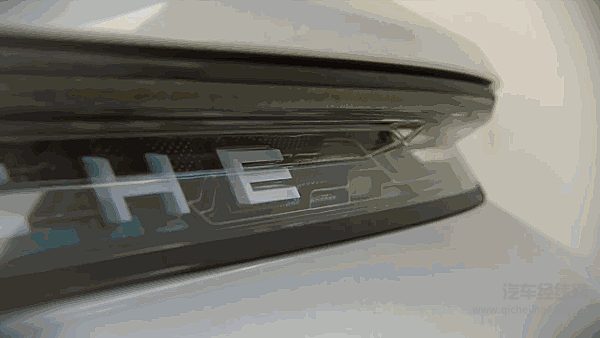 保时捷“秒杀特斯拉”利器：Mission E Cross Turismo日内瓦车展首秀