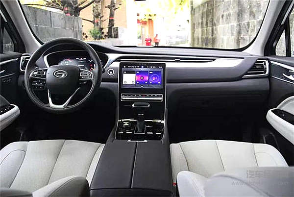 贯穿式尾灯成为新潮流 看看“灯厂”还能怎么玩