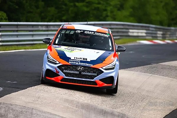 现代汽车N品牌连续9年征服纽博格林24小时耐力赛 斩获TCR组别冠亚季军 实现四连