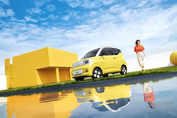 五菱汽车出色亮相开心出行 第三代马卡龙全方位升级